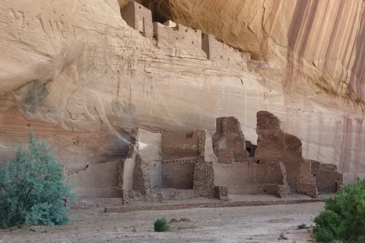 A close view of the White House Ruins